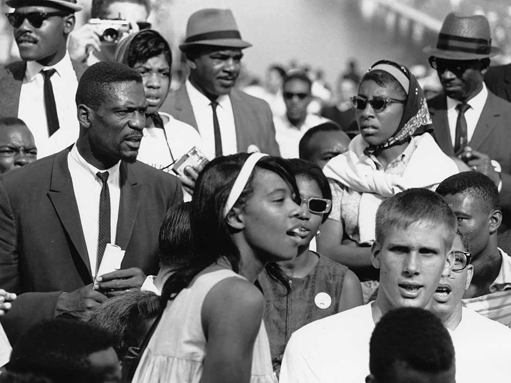 Bill Russell (left) was a vocal supporter of civil rights. Russell took part in the March on Washington in 1963.  image credit test