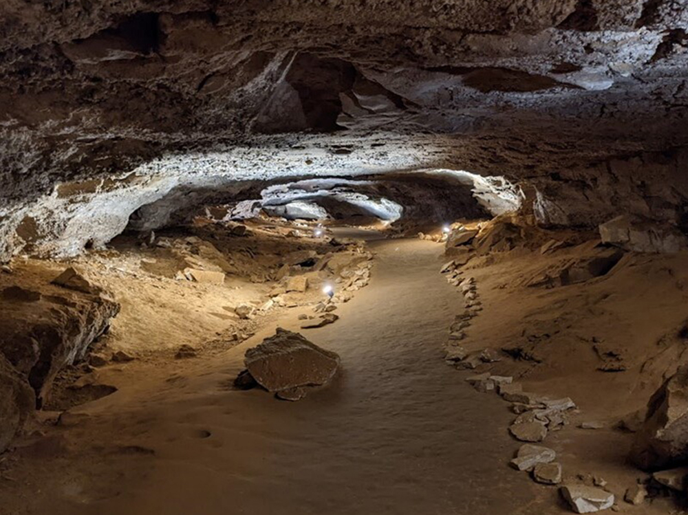 A long, tubular cave passageway